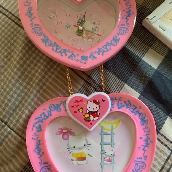 Hello kitty clock - Picture 3 of 4